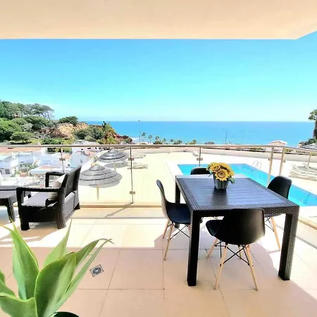 Bijou Flat Front, Sea Views, Pool, Garage Διαμέρισμα *