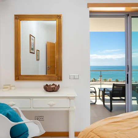 Bijou Flat Front, Sea Views, Pool, Garage * 奥霍斯德古阿