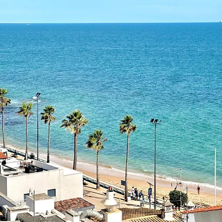 Bijou Flat Front, Sea Views, Pool, Garage 奥霍斯德古阿