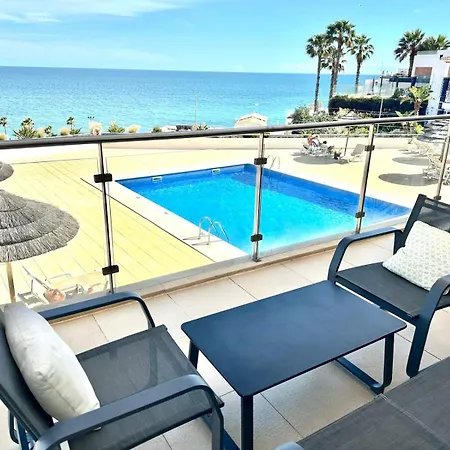 Bijou Flat Front, Sea Views, Pool, Garage