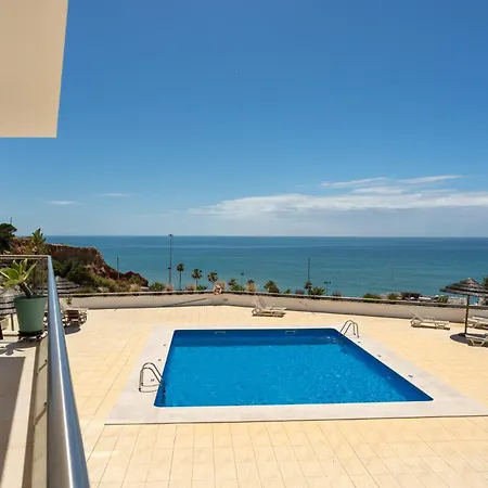 Bijou Flat Front, Sea Views, Pool, Garage *