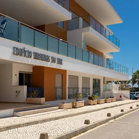 Bijou Flat Front, Sea Views, Pool, Garage *