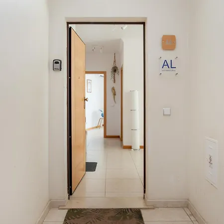 Διαμέρισμα Bijou Flat Front, Sea Views, Pool, Garage *